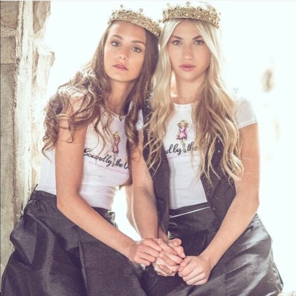 Accepting OFFERS 👑💖✨ - Picture 1 of 8